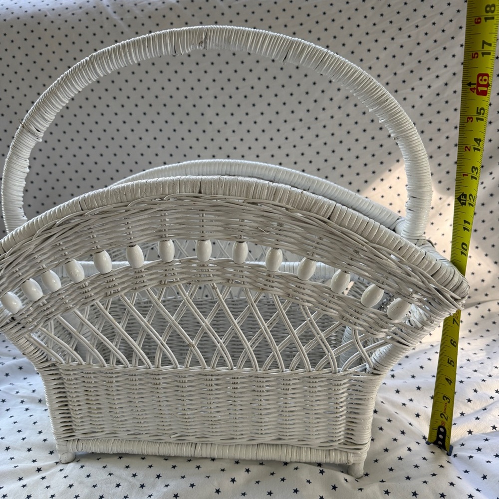 Vintage Wicker White Arched Magazine Holder / Rack w/ Wooden Beaded Detail - Picture 4 of 17
